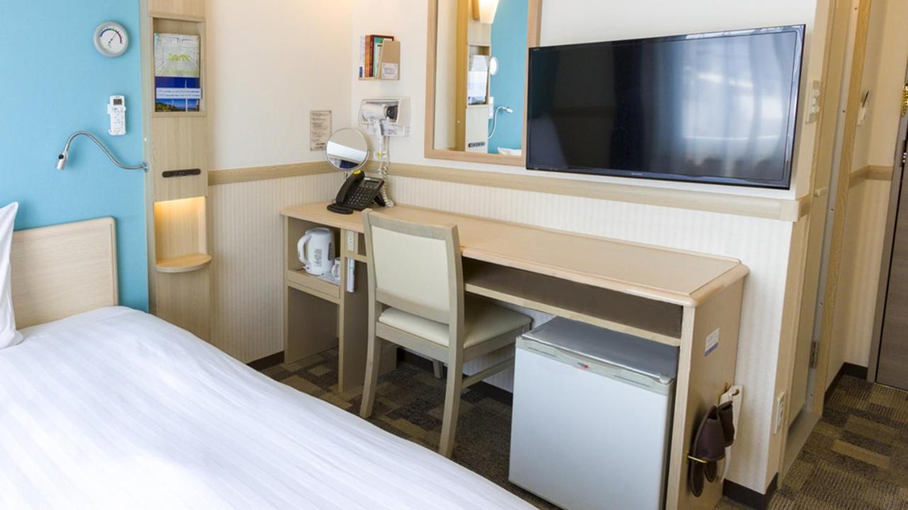 Toyoko Inn Nishi Funabashi Baraki Inter Ichikawa Εξωτερικό φωτογραφία